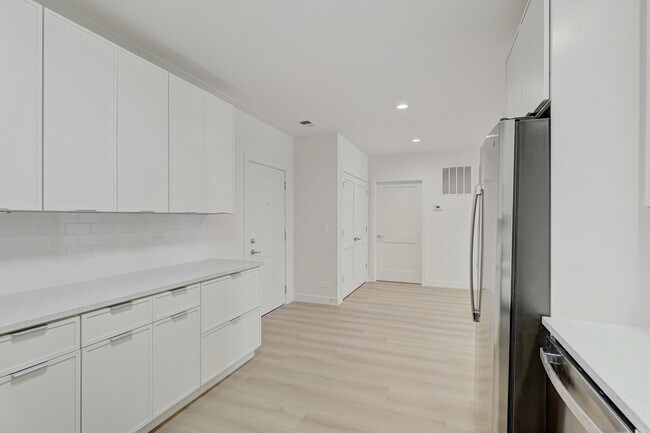 Photo - 9201 N Milwaukee Ave