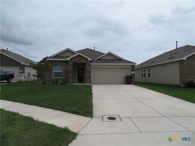 Photo - 554 Blue Stem Rd