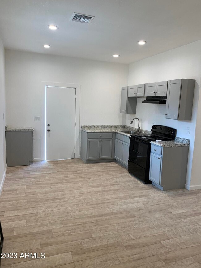 Photo - 1759 W Hadley St