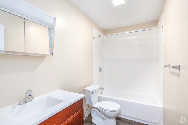 Studio - Bathroom
