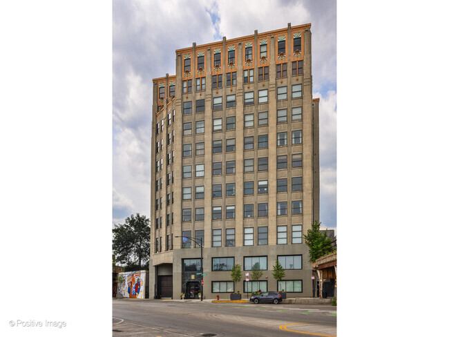 Building Photo - 1550 S Blue Island Ave Unit 1125 Rental