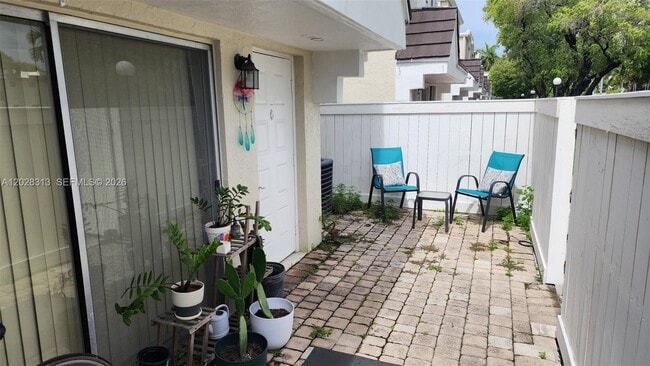 Photo - 4540 SW 68th Ct Cir