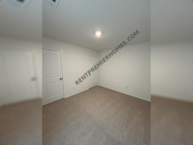 Photo - 45 Kinley Ln