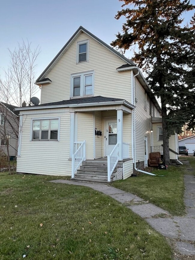 Building Photo - 5 S 63rd Ave W Unit 5 S 63rd Ave W - 2