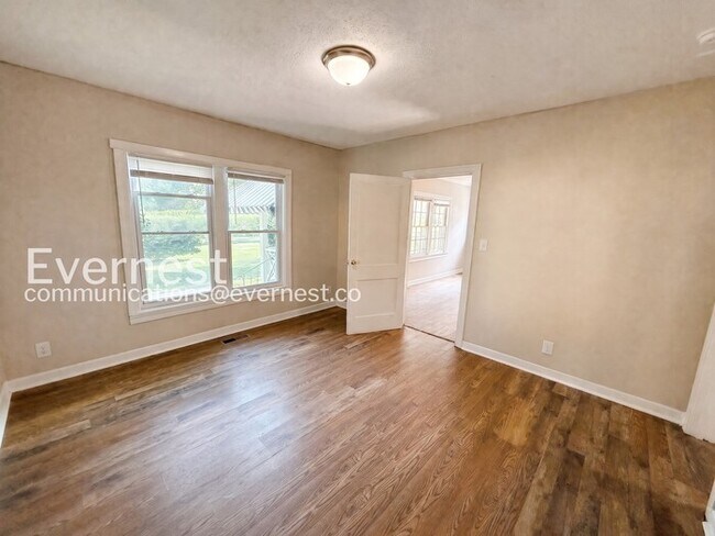 Photo - 3912 39th Ave N
