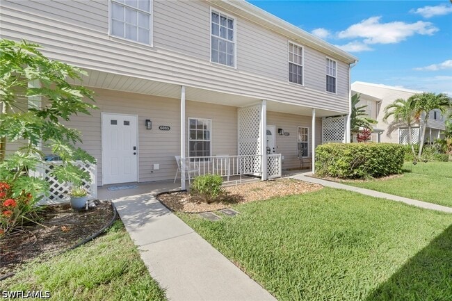 Building Photo - 6085 Lakefront Dr