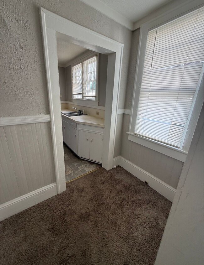 1404 W. Fourth St.