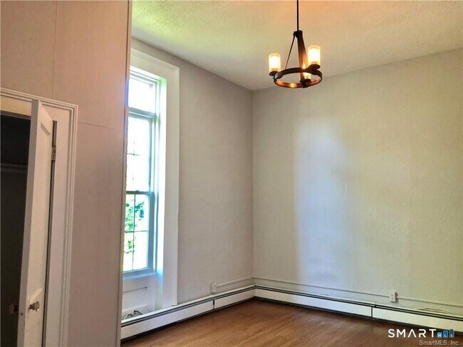 Photo - 548 Chapel St Unit 1r