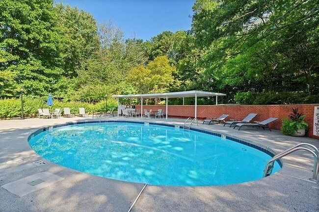 Photo - 3060 Pharr Ct N Northwest Unidad 318