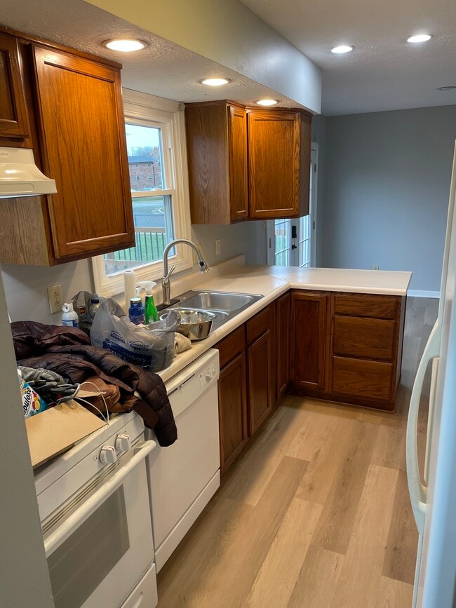 Photo - 630 Eugene Ct