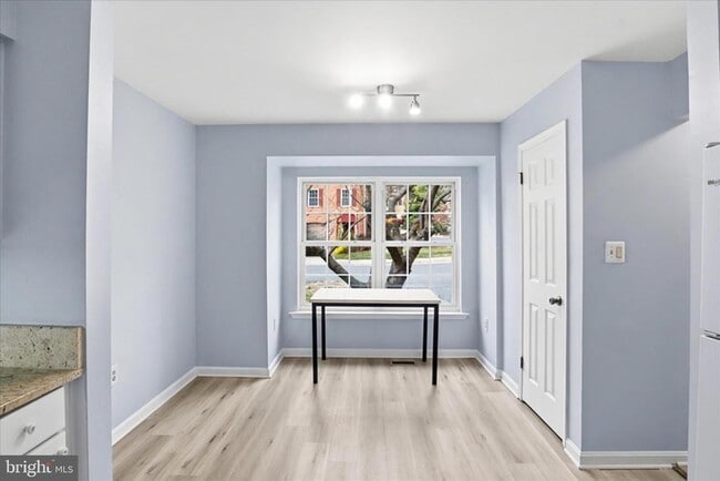 Photo - 6105 Castletown Way