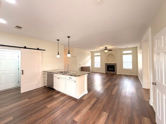 Photo - 352 Lucille Dr