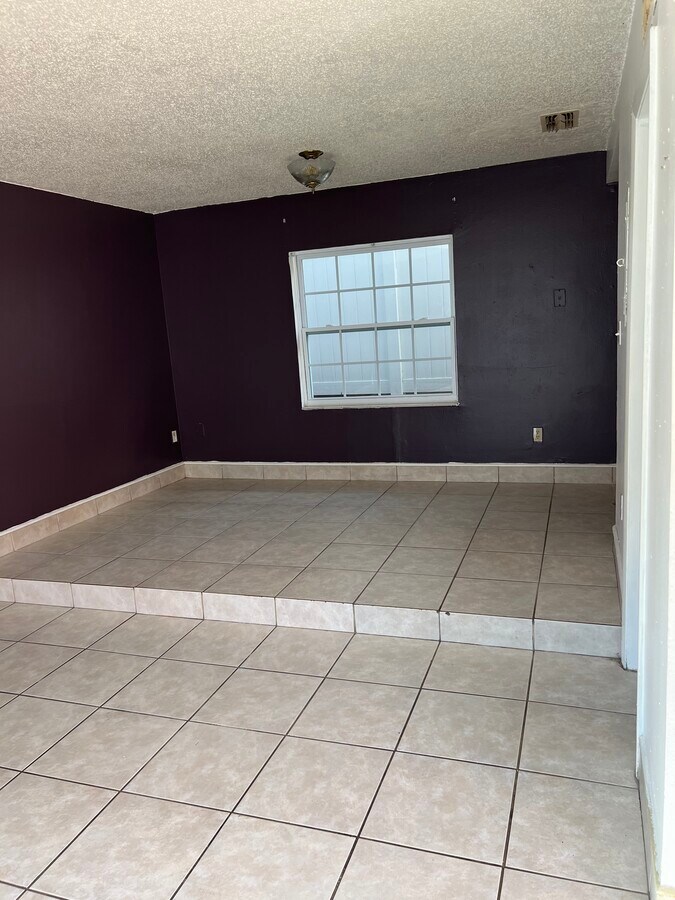 Photo - 5653 Townhouse Dr