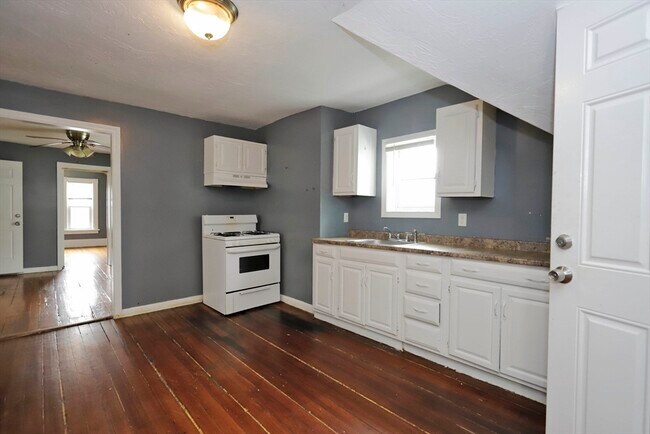 Photo - 50-52-52 Rivet St Unit 3