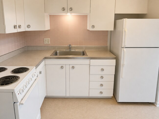 Photo - 110-112 E Johnson Street Unidad 1