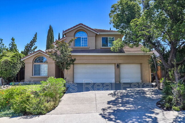 Building Photo - 2041 Crater Peak Way Rental