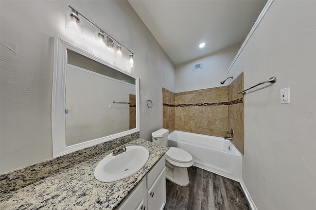 Photo - 2515 Chestnut Cir