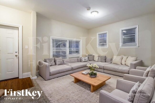 Photo - 709 Porter St