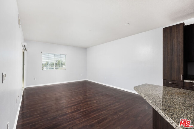 Photo - 1408 W Washington Blvd Unit 308