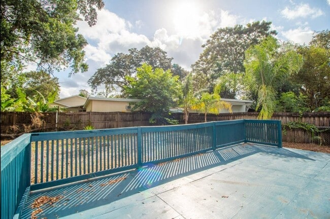 Photo - 1815 Larkin Ave