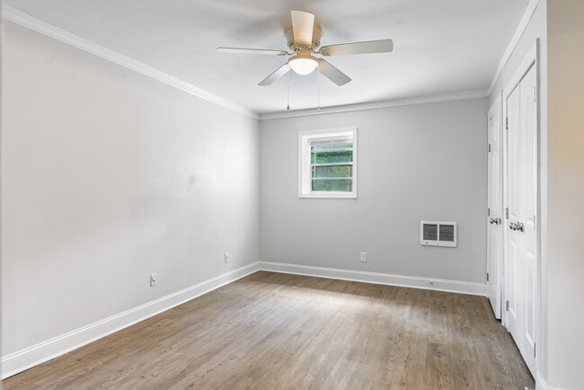 Edgewater Apartments