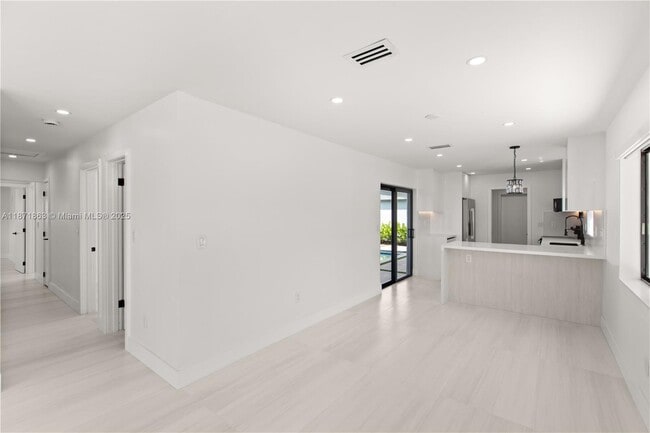 Photo - 6010 SW 108th Pl