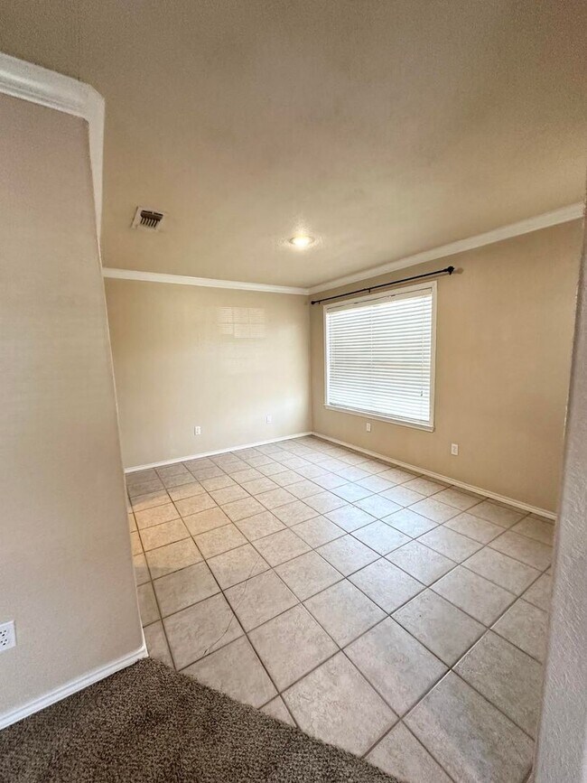 Photo - 2 Bedroom 1 Bathroom For Rent