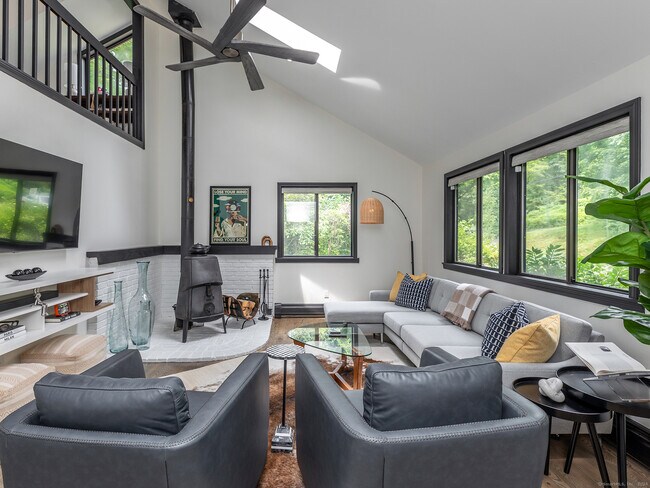 Photo - 3 Burnett Rd