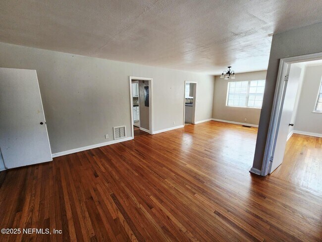 Photo - 3116 Belden Cir