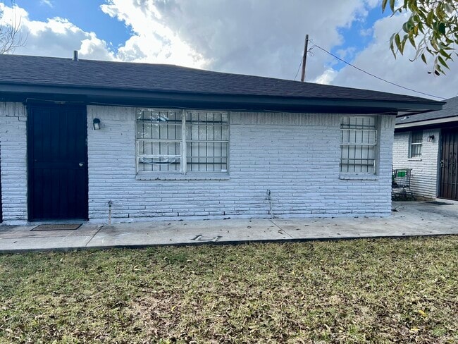 Photo - 5136 Mallow St