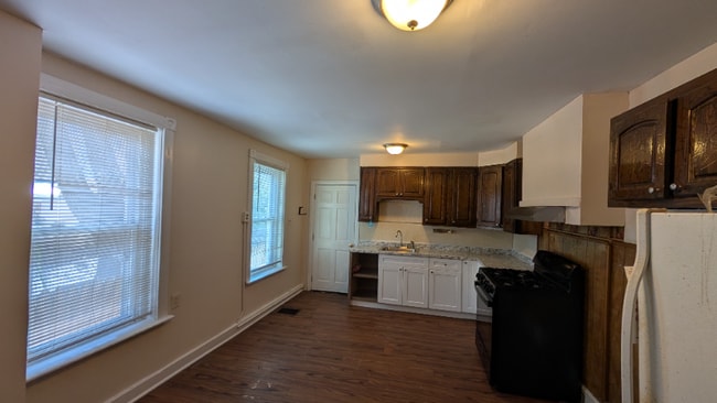 Photo - 376 Cherry St