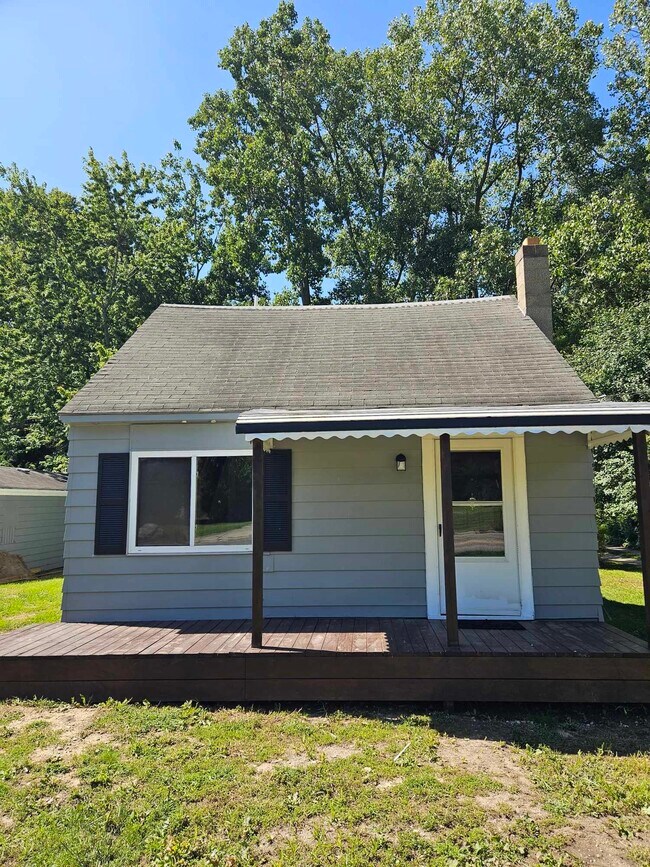 Photo - 1635 Giddings Rd