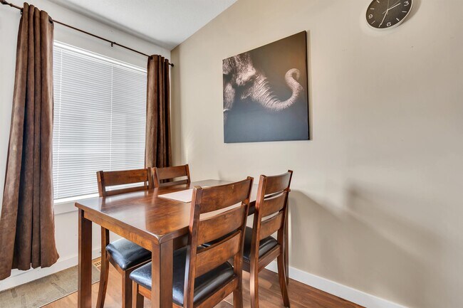 Photo - 9306 93 St Unité 201