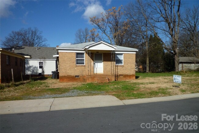 Building Photo - 2414 Wilson Ave