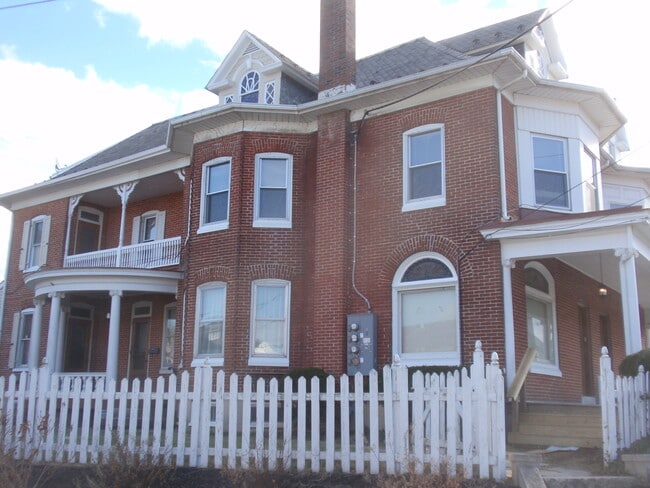 Photo - 29 N Franklin St Apartments Unit 3rdfl