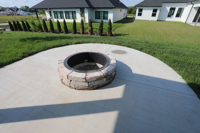 Photo - 4605 Chambers Bay Dr