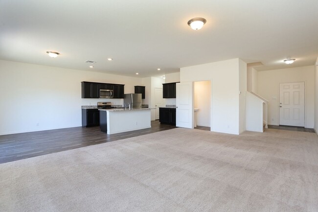 Photo - 4 bedroom available now