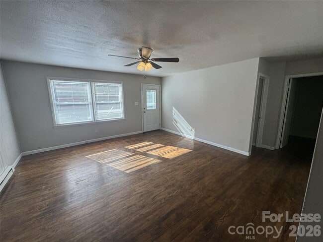 Photo - 333 Laurel St