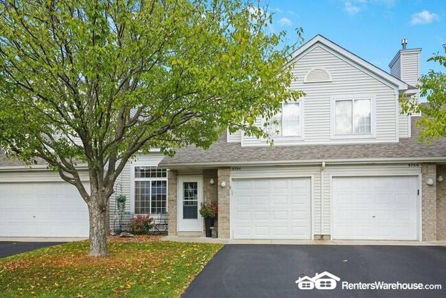 Building Photo - Available now - 2 Bed/1.5 Bath Townhome in Inver Grove Heights