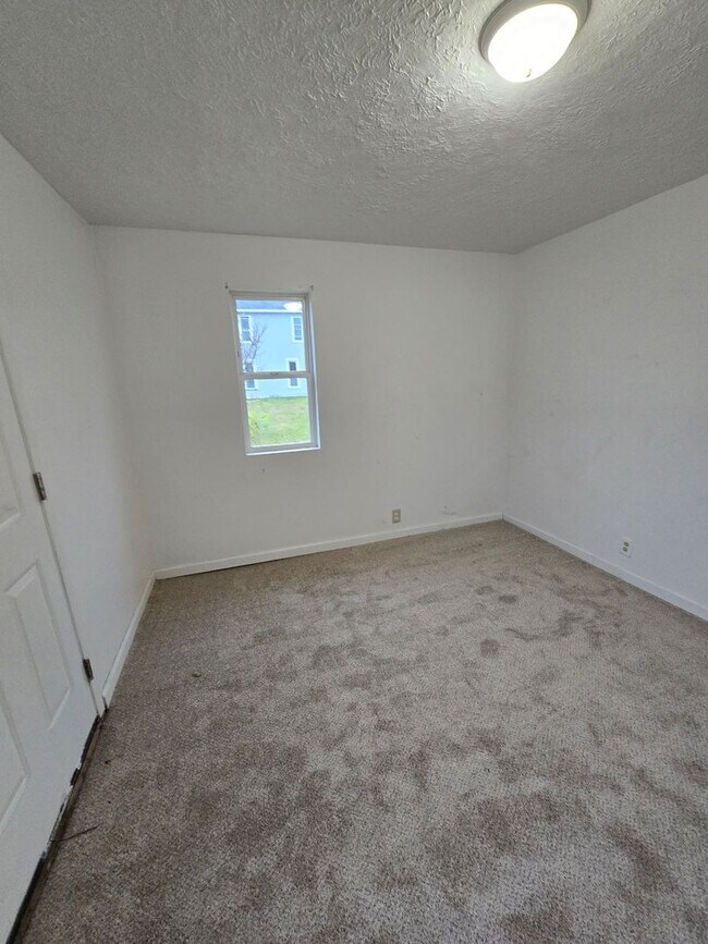 Photo - One Bedroom Muncie Duplex Near Walnut Street and West Jackson Street