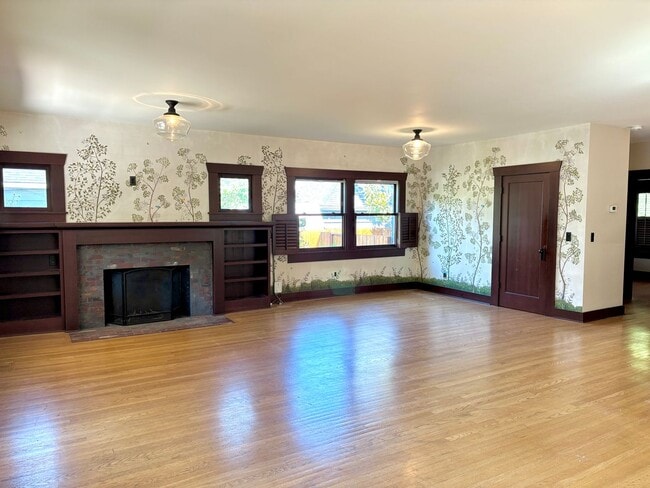 Photo - 805 SE Malden St
