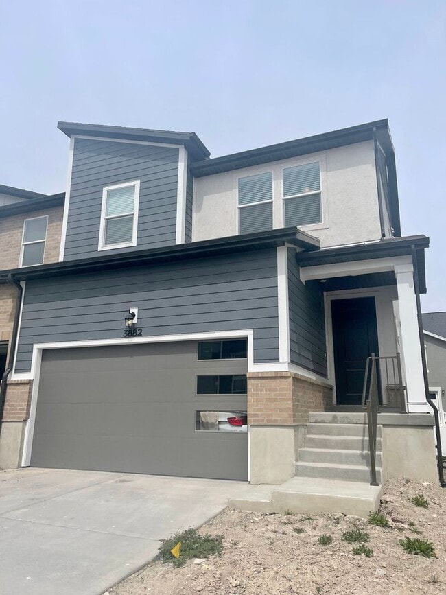 Building Photo - 3 Bed / 2.5 Bath Beautiful Lehi Home – $2,...