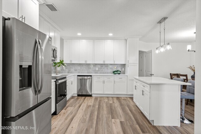 Photo - 805 Garth Ave