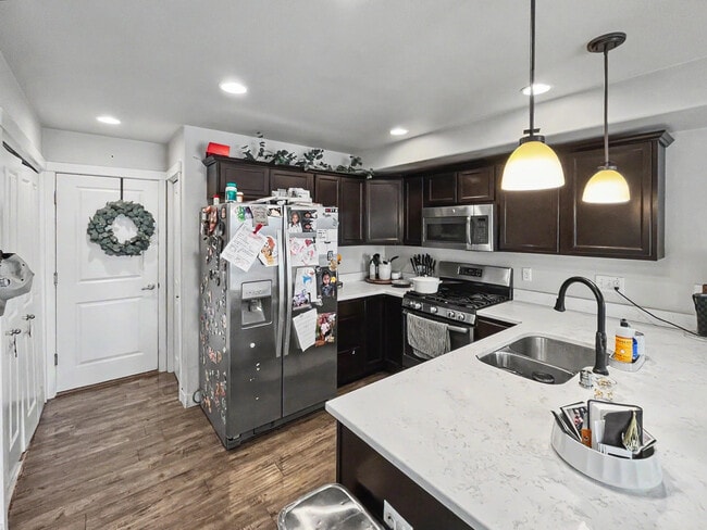 Photo - 347 Skwentna Dr