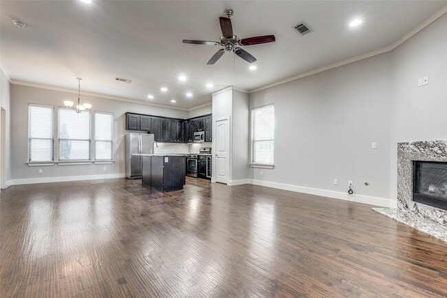 Photo - 4323 Dickason Ave