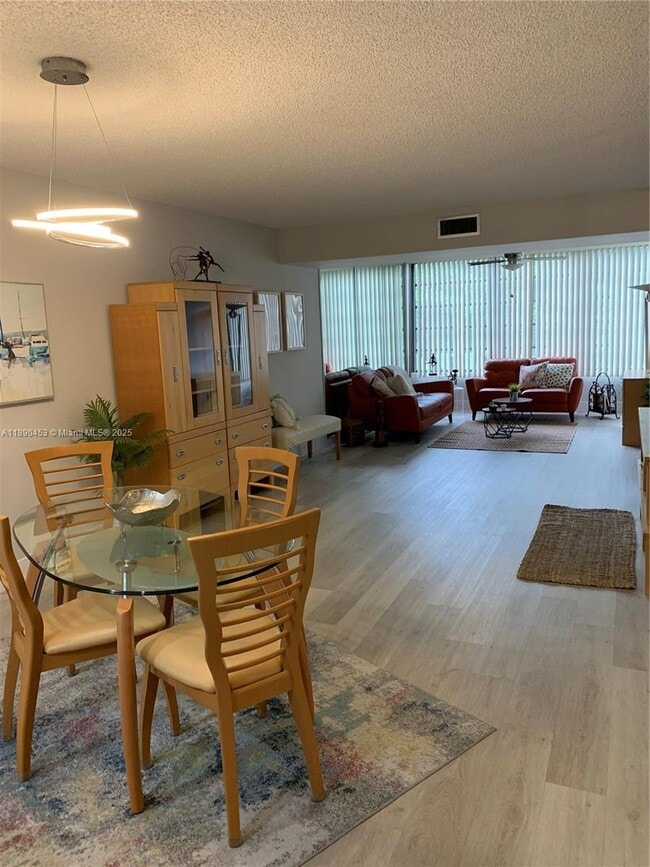 Building Photo - 1709 Whitehall Dr Unit 206