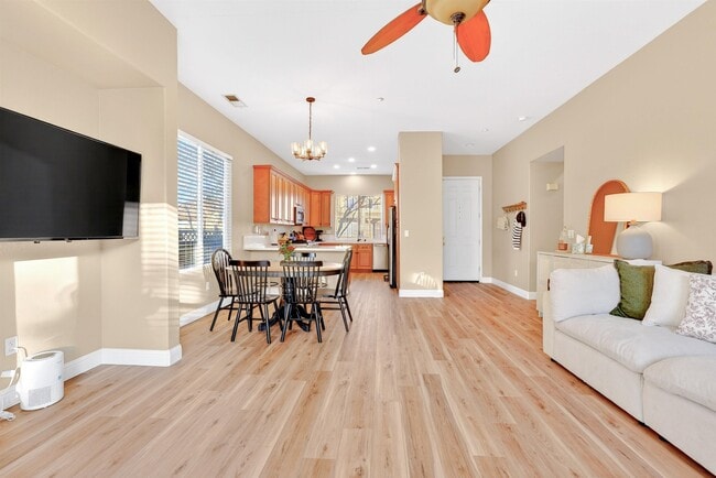 Photo - 107 Panorama Way