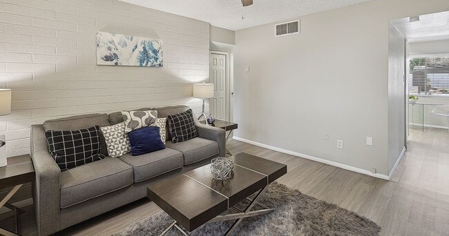Photo - Westmount at Downtown Tempe Apartments