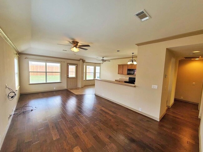 Photo - Great 3 Bdrm 2 Bath Home in Cross Roads Tx