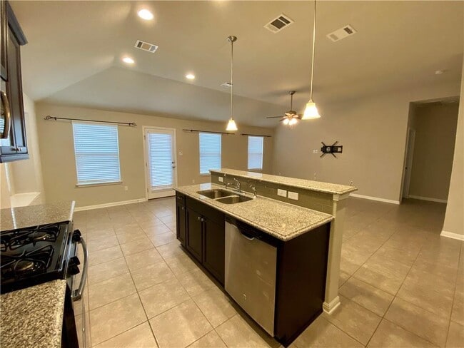 Photo - 7208 Longford Trail